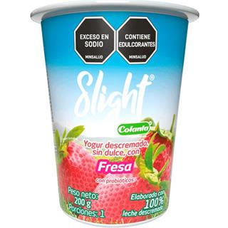 Yogur Descremado con Sabor a Fresa en Vaso Slight  200 g